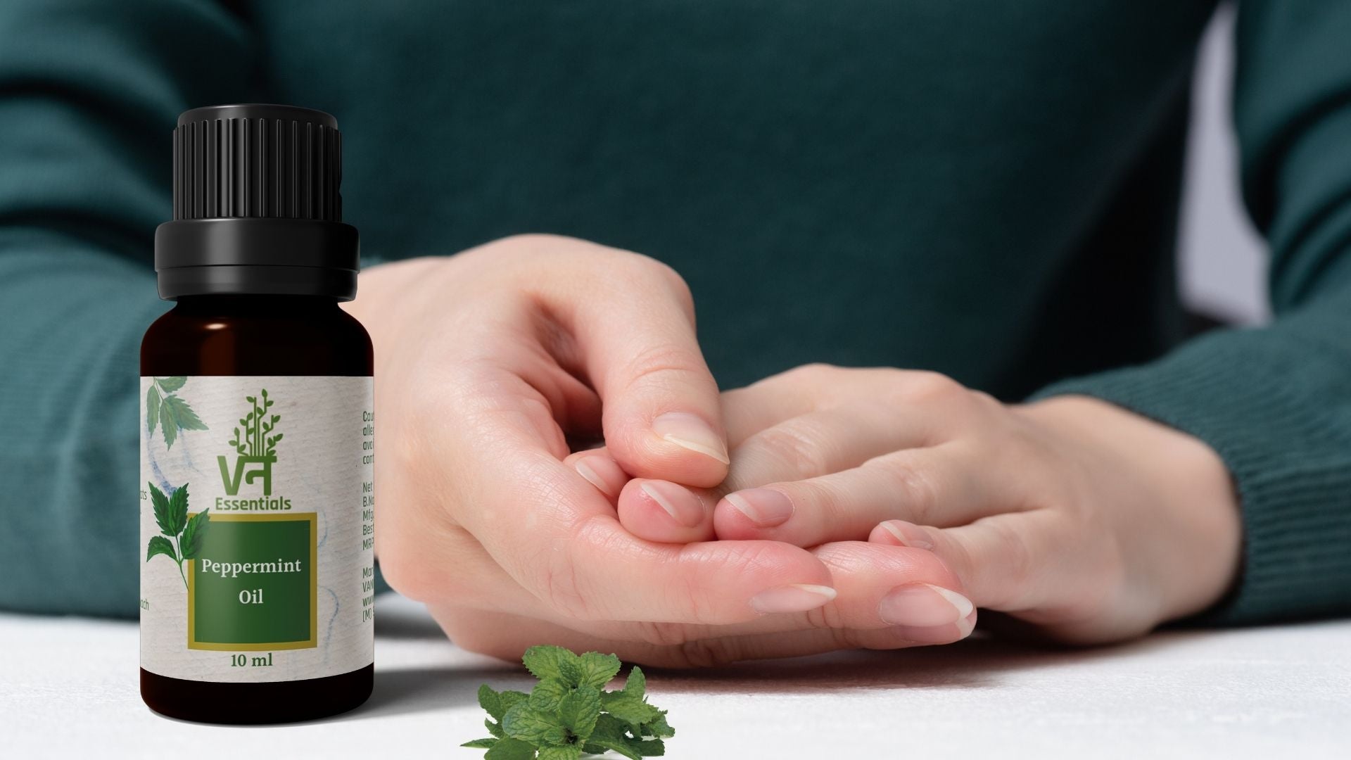 PEPPERMINT OIL FOR YOUR SKIN & HAIR